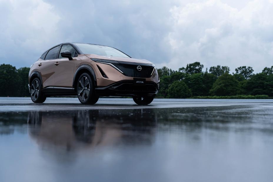 Ein Coupé-Crossover für eine neue Ära: Vollelektrischer Nissan